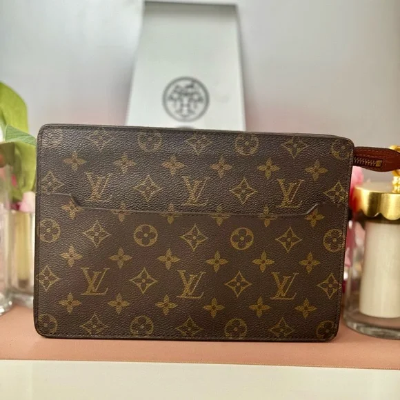 Louis Vuitton Monogram Clutch Hand Bag w Dust Bag - Picture 1 of 12